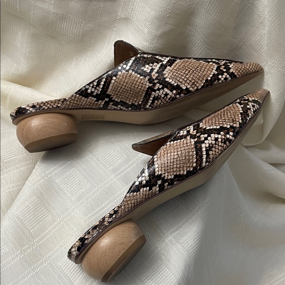 Jeffrey Campbell Tan Snake Print Mules - Picture 6 of 8